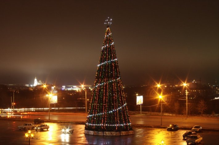 В Новополоцке состоялось открытие главной елки города