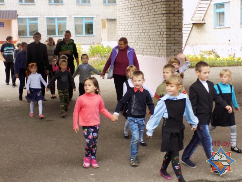 Спасатели провели «День безопасности» для учеников Полоцкой школы
