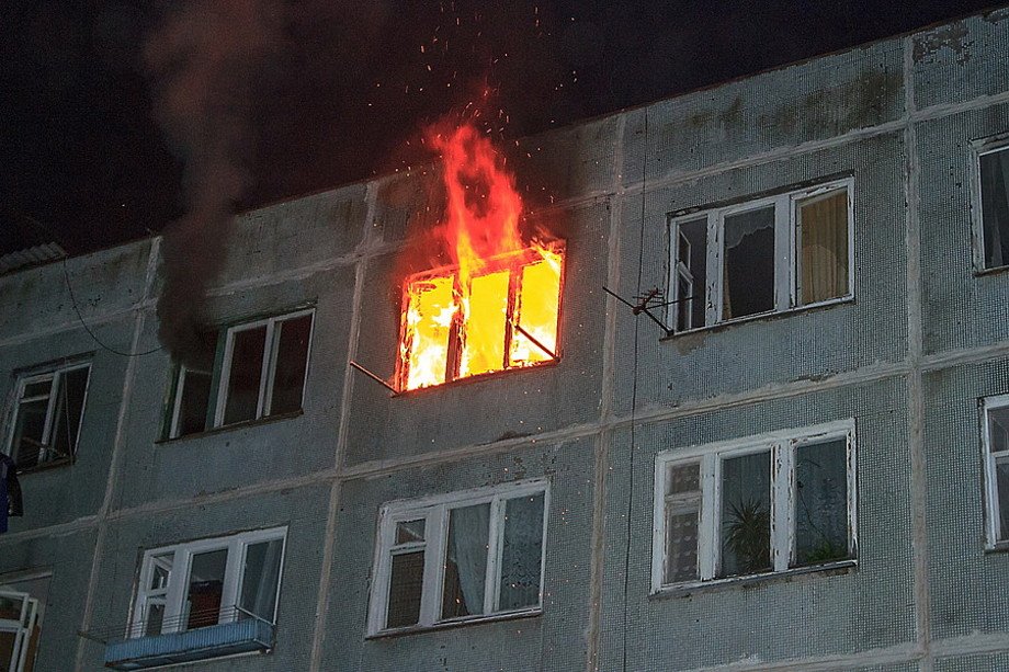 В Полоцке и Новополоцке горел автомобиль и квартира