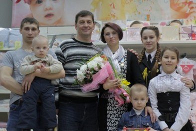 В Полоцке маму пятерых детей наградили почетным орденом Матери