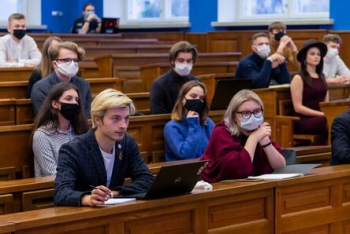 Белорусские студенты, отчисленные за протесты, смогут продолжить учебу в РФ и Украине