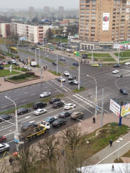 В центр Минска стягиваются водометы, автозаки и силовики