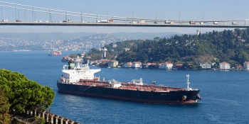 В Босфорском проливе столкнулись сухогрузы России и Турции